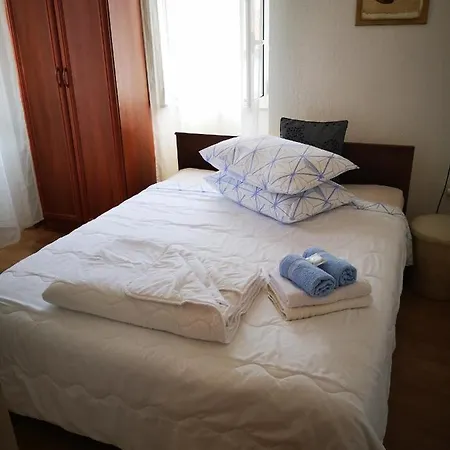Laki Cres
